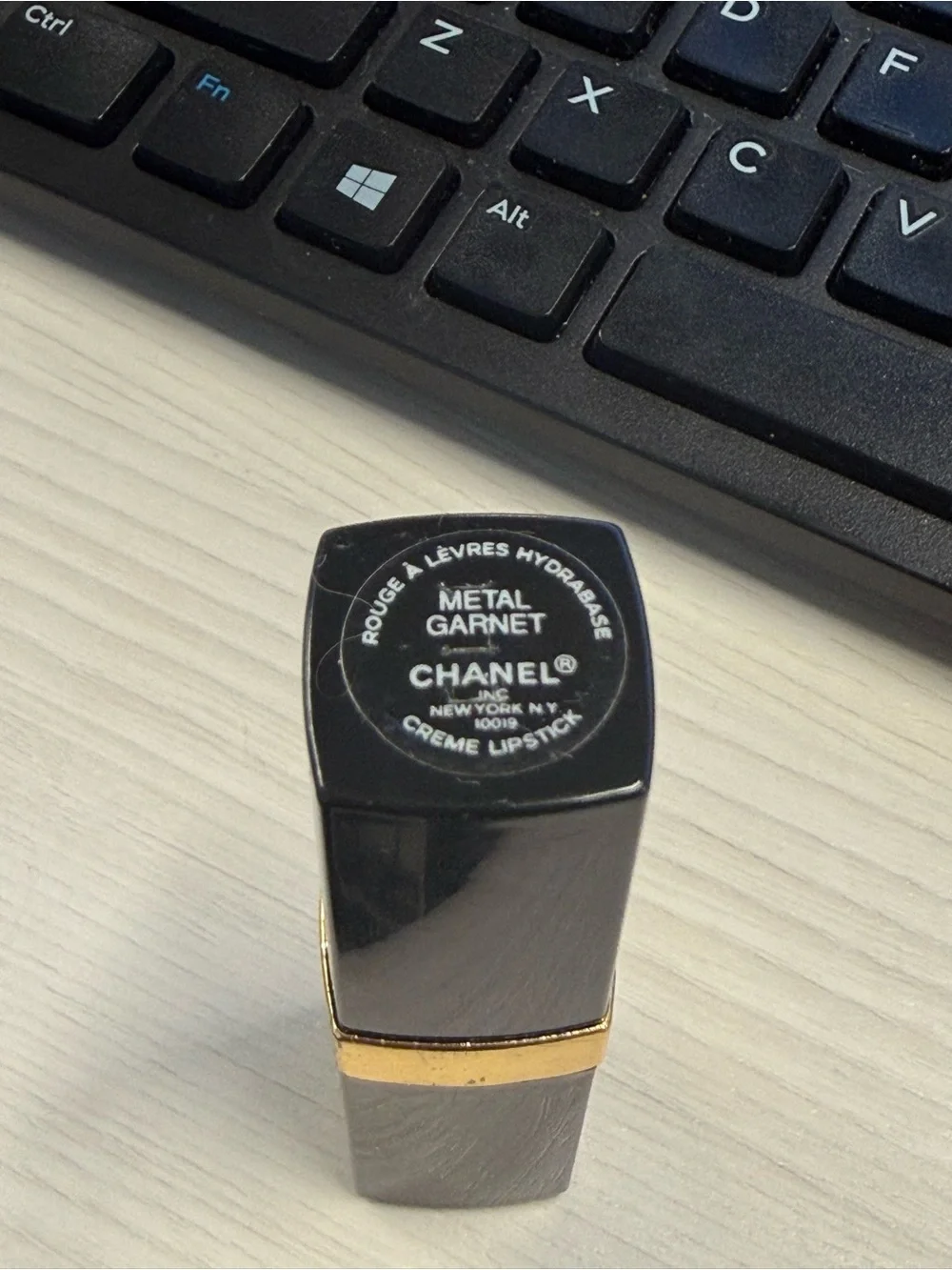 CHANEL Metal Garnet Creme Lipstick in Black & Gold Case